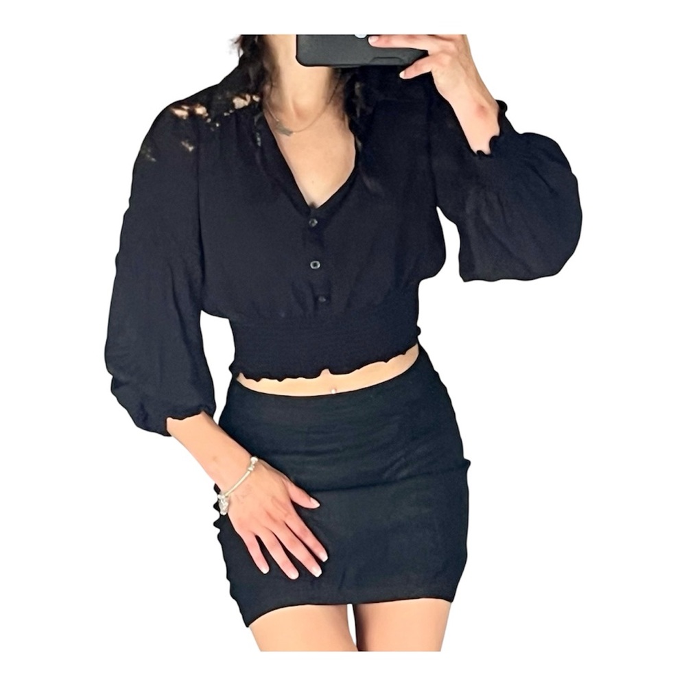 Black basics mini skirt